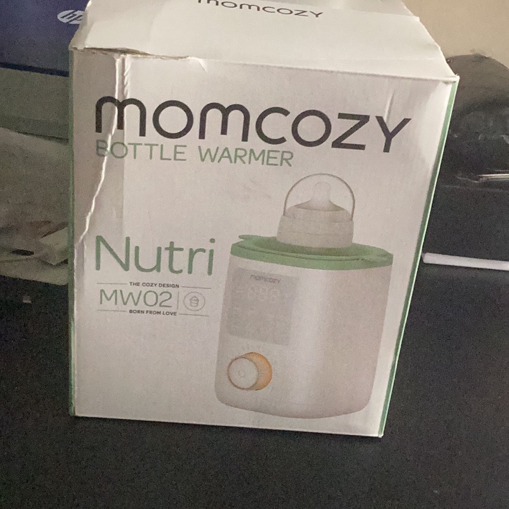 Momcozy Nutri Bottle Warmer in White and Green